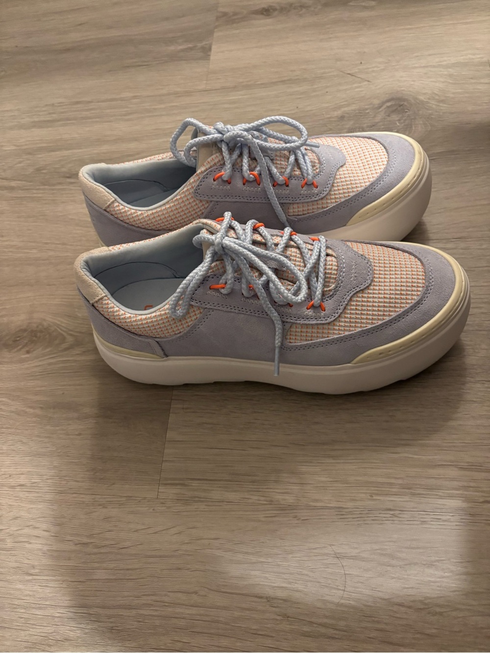 UGG Women’s Chunky Sneakers in Light Blue and Peach - Picture 3 of 4